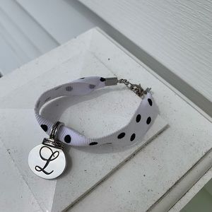 NWOT: POLKA DOT CURSIVE “L” WOMEN’S BRACELET